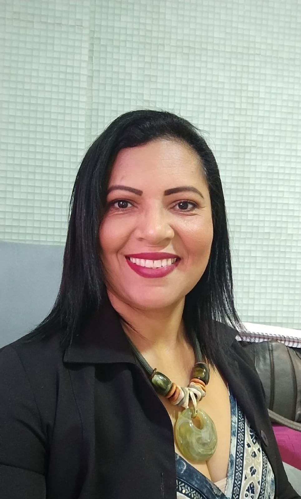 Foto da Dra. Elisangela Amorim